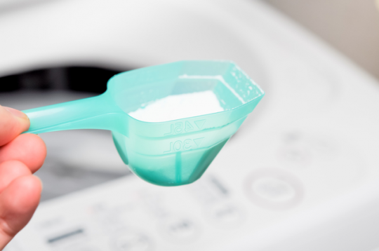 「粉洗剤の溶け残りが嫌だから液体洗剤」との回答は複数あったが、これ以外に性能を理由にした 回答は見られなかった